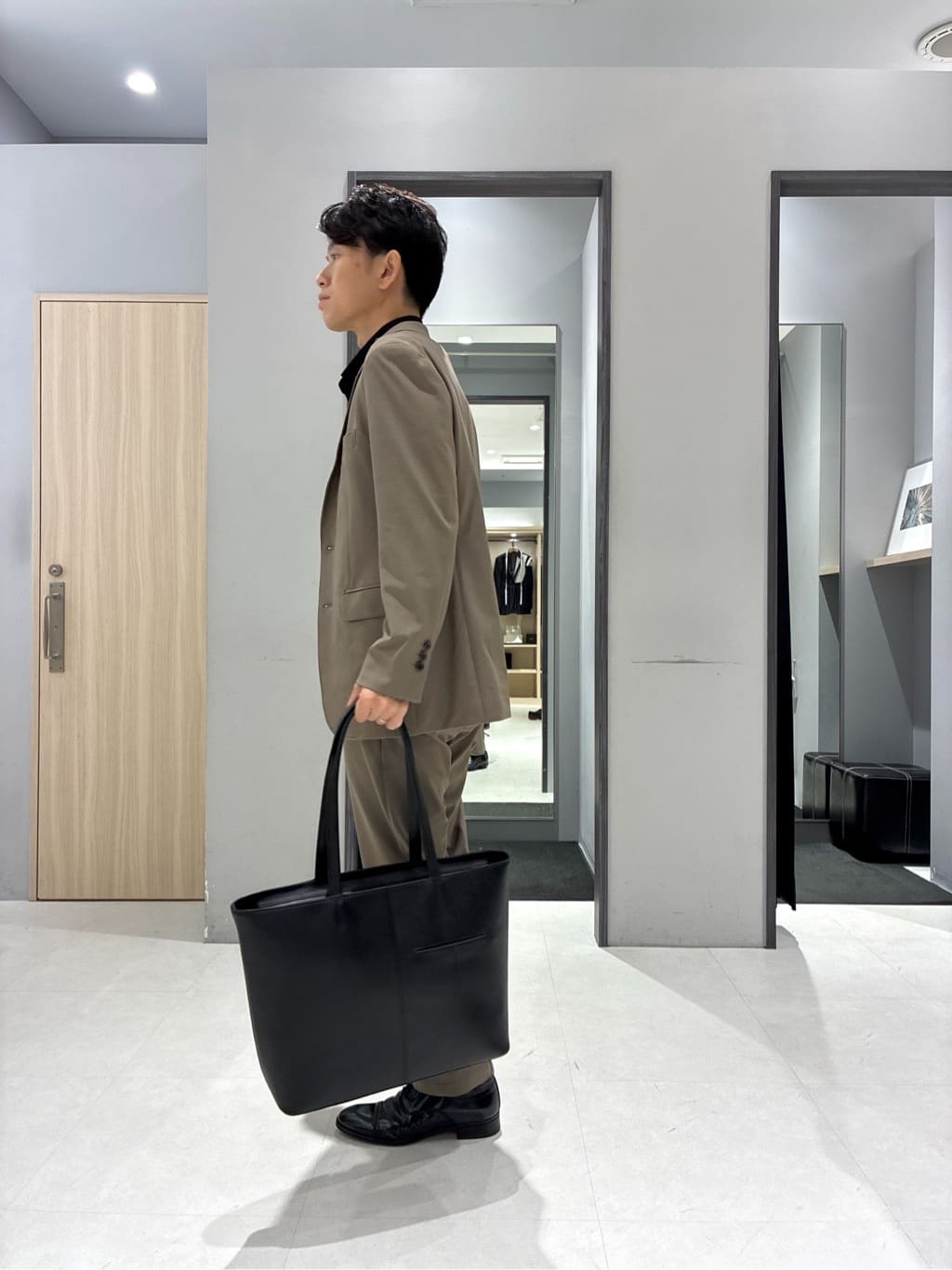 わいずみさんの「TAKEO KIKUCHI｜【360&deg;ストレッチ／セットアップ対応】None Of Stress ジャケット」を使ったコーディネート