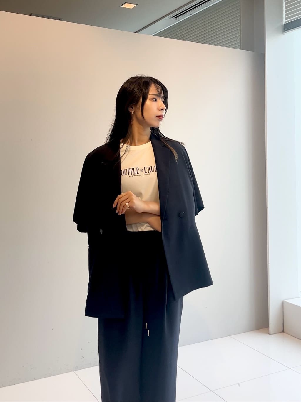 cotaniさんの「grove｜軽やかに羽織れて、きちんと見え ハーフスリーブテーラードジャケット」を使ったコーディネート