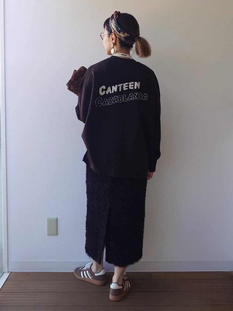MUTSUKOさんの「UNTITLED｜【CHIGNON】CHERIE シンプルロゴTシャツ」を使ったコーディネート