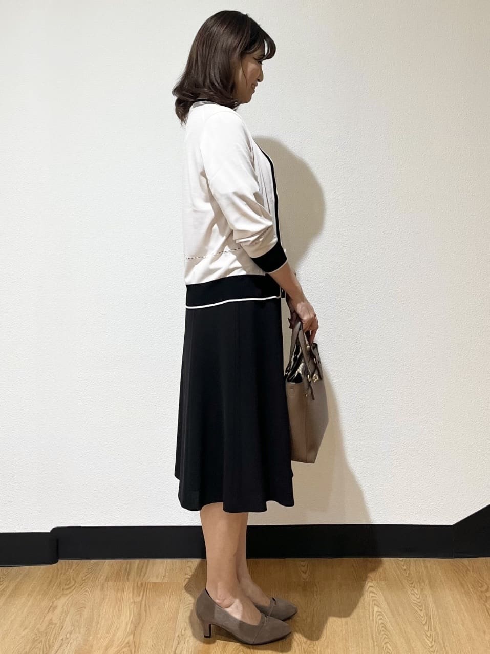ayaさんの「Reflect｜【WEB先行カラーあり／手洗い可／アンサンブル可】バイカラー五分袖ニット」を使ったコーディネート