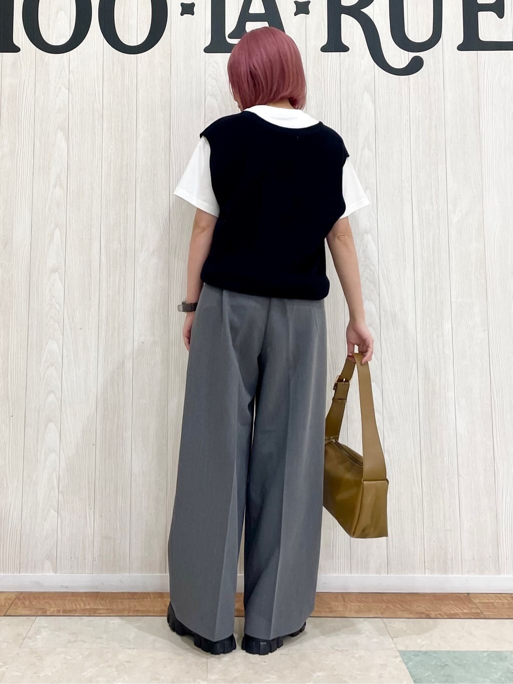 うずまきさんの「SHOO･LA･RUE｜【S-LL/ひんやり/UV】選べる6柄でそれぞれ欲しくなる プリントTシャツ」を使ったコーディネート