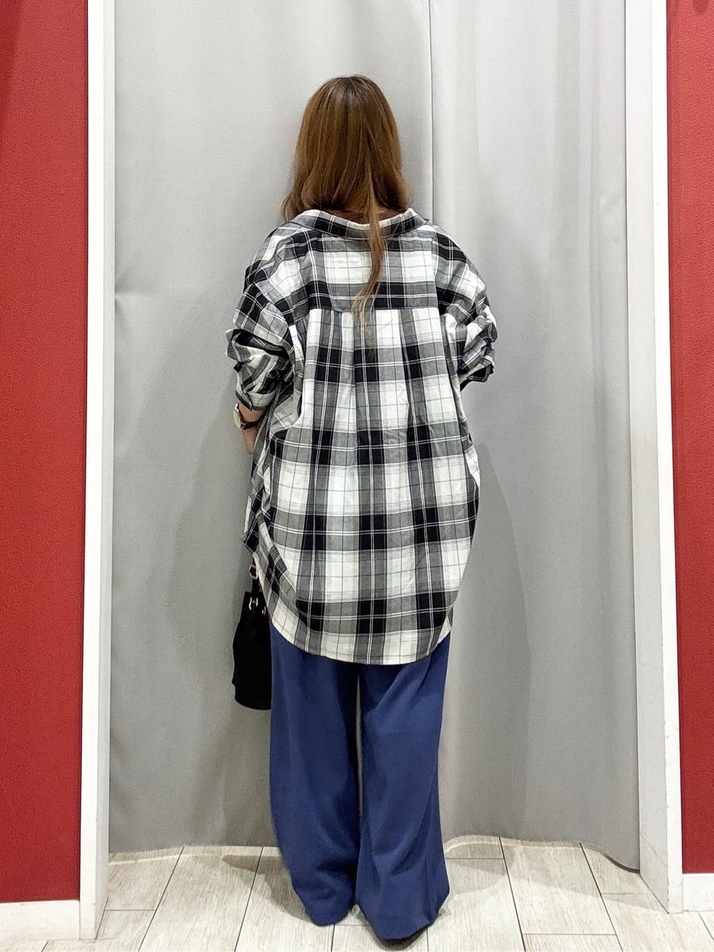 shioさんの「SHOO･LA･RUE｜【S-LL/汗ジミ軽減/ひんやり/UV】インせず着られる フレンチスリーブTシャツ」を使ったコーディネート