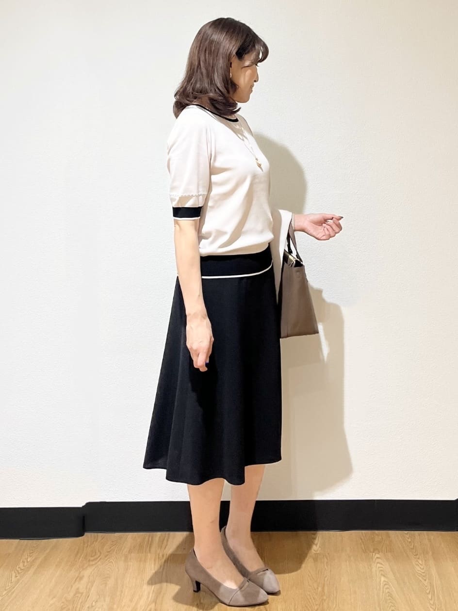 ayaさんの「Reflect｜【WEB先行カラーあり／手洗い可／アンサンブル可】バイカラー五分袖ニット」を使ったコーディネート