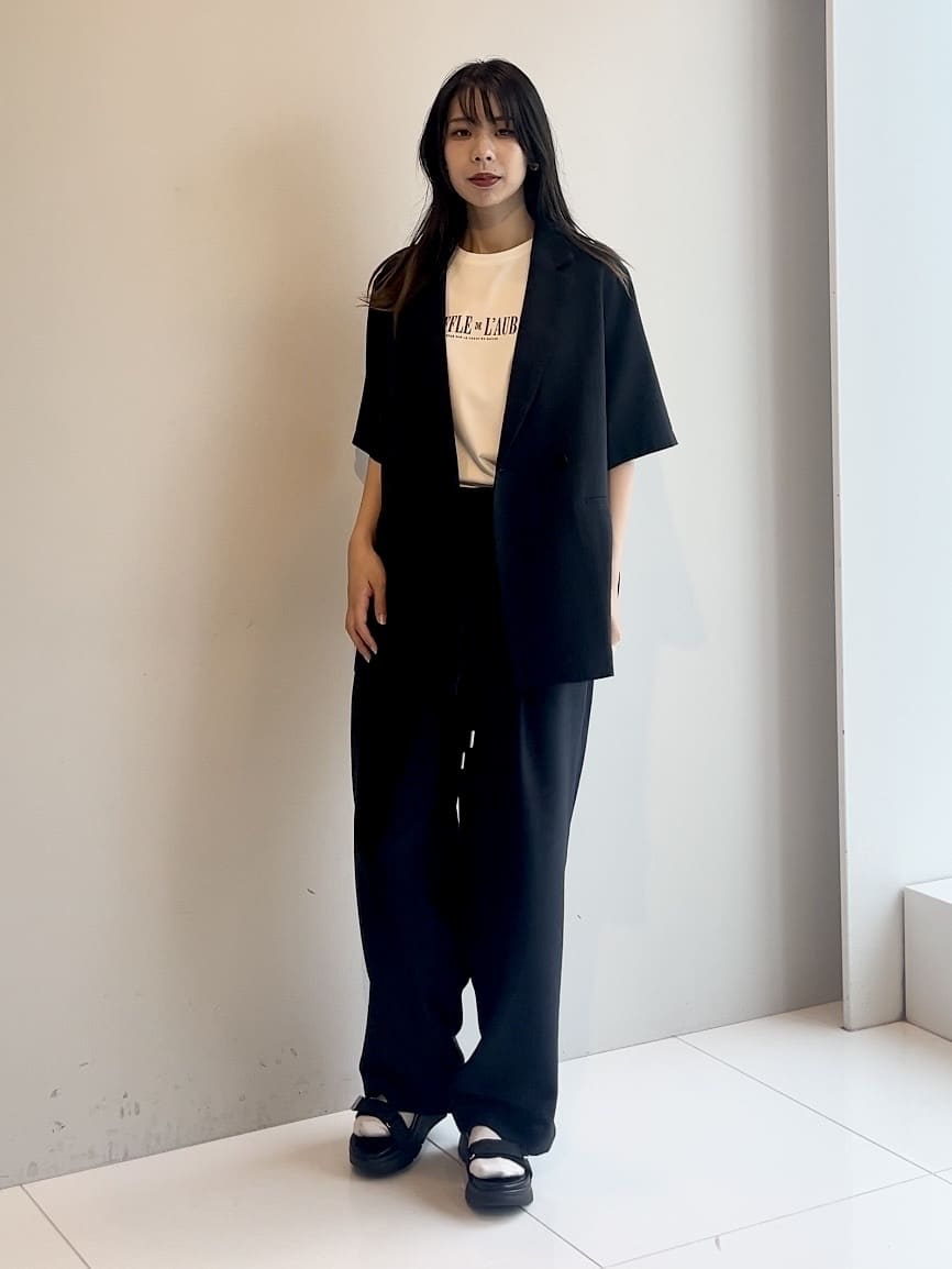 cotaniさんの「grove｜軽やかに羽織れて、きちんと見え ハーフスリーブテーラードジャケット」を使ったコーディネート