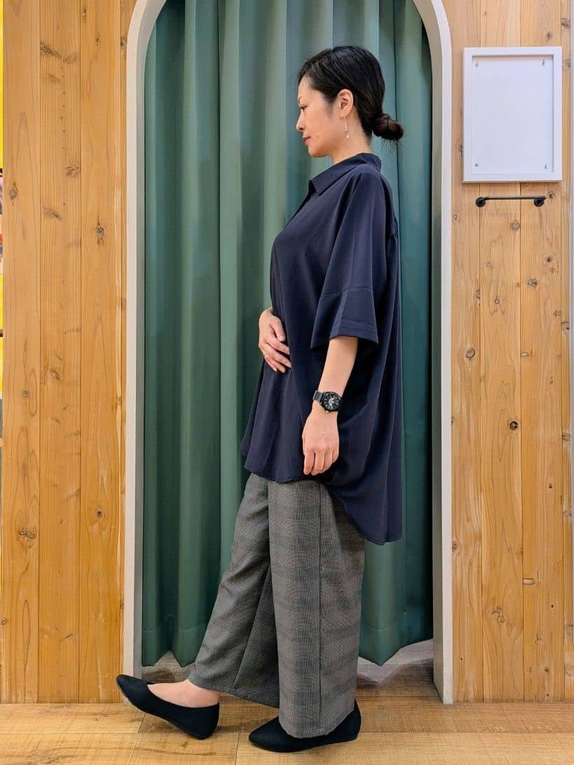 ショーコラさんの「SHOO･LA･RUE｜【S-LL/セットアップ可/洗濯後しわになりにくい】きちんと見え タックワイドパンツ」を使ったコーディネート