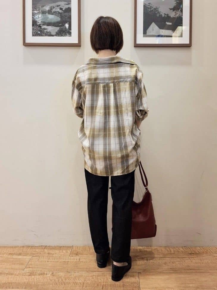 まあるさんの「SHOO･LA･RUE｜【洗濯機可/S-LL】程よい抜け感 大人のチェックシャツ」を使ったコーディネート