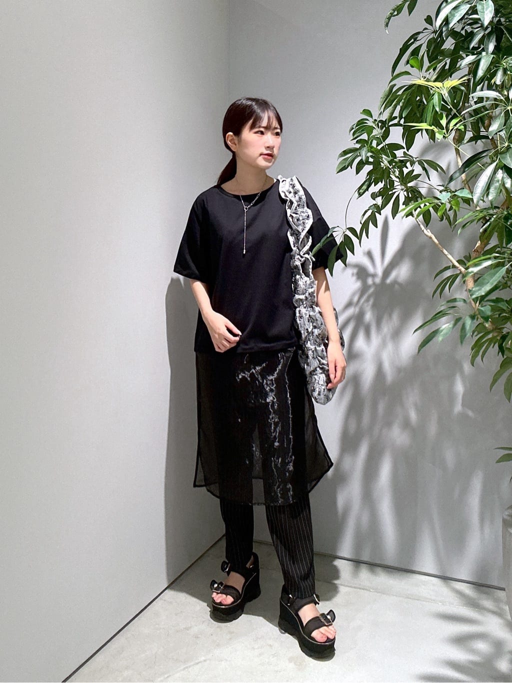 Renoさんの「INDIVI｜シアードッキングTシャツ」を使ったコーディネート