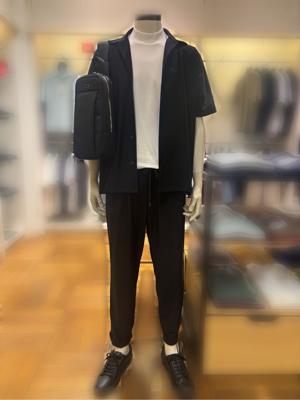ヒナさんの「TAKEO KIKUCHI｜【COOL CITY WEAR】エアートール オープンカラーシャツ /接触冷感・通気性」を使ったコーディネート