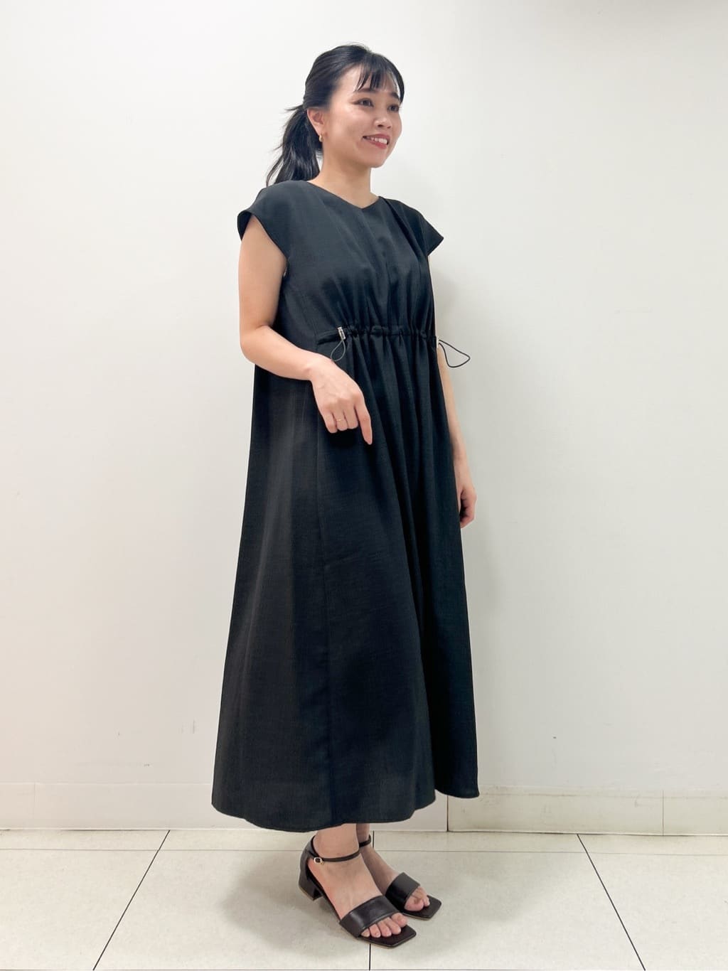 Kaiさんの「Dessin｜【洗える】ウエストドロストリングワンピース」を使ったコーディネート