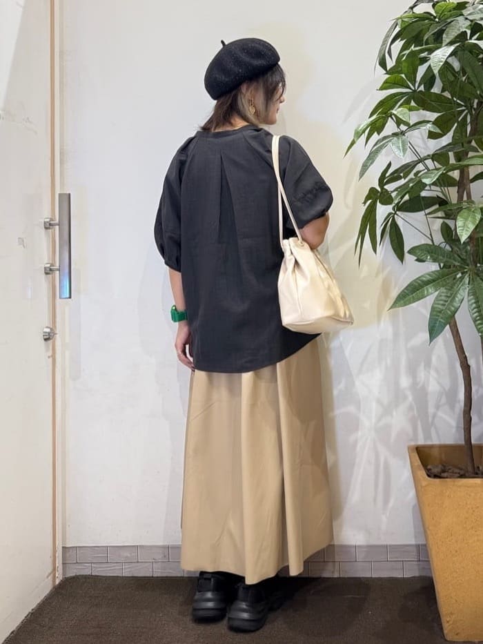 misakiさんの「SHOO･LA･RUE｜【S-LL/洗濯後しわになりにくい】ランタンスリーブで女性らしく 5分袖スキッパーブラウス」を使ったコーディネート