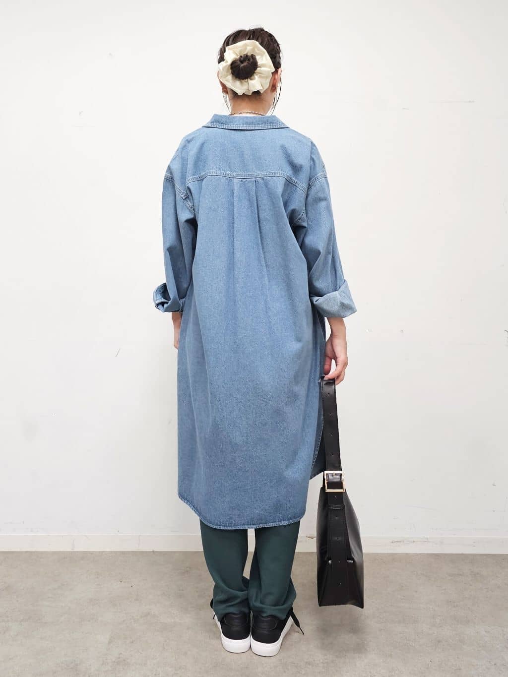ゆゆさんの「SHOO･LA･RUE｜【S-3L/洗濯後しわになりにくい】スマートに見える イージーテーパードパンツ」を使ったコーディネート