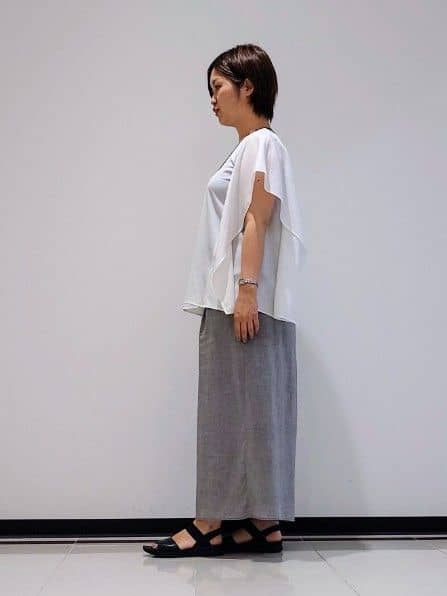 gissyさんの「INDIVI｜【洗える／清涼感◎】ワイドフレアパンツ／スカーチョ」を使ったコーディネート