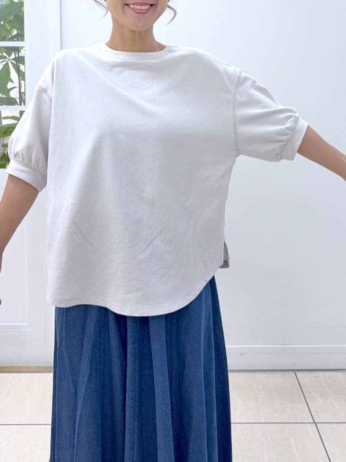 Osawaさんの「Dessin｜【360度可愛い/前後2WAY/洗える】ライトコットンヘンリーカットソー」を使ったコーディネート