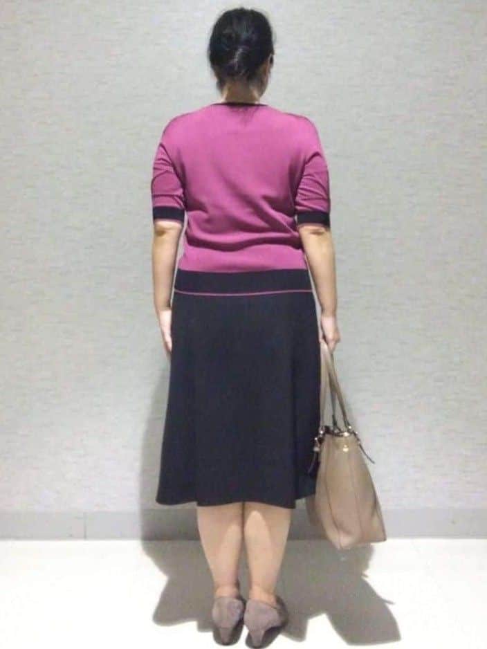 sakoさんの「Reflect｜【WEB先行カラーあり／手洗い可／アンサンブル可】バイカラーカーディガン」を使ったコーディネート