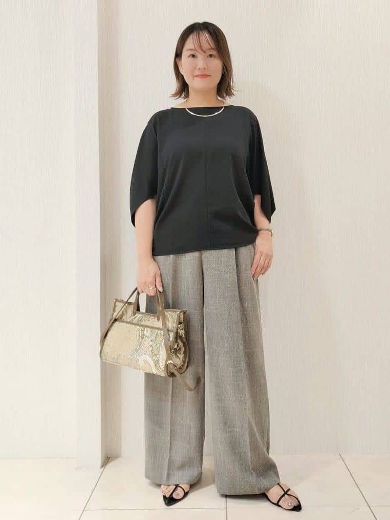 naokoさんの「UNTITLED｜【セットアップ可/洗える】梳毛調合繊2タックワイドパンツ」を使ったコーディネート