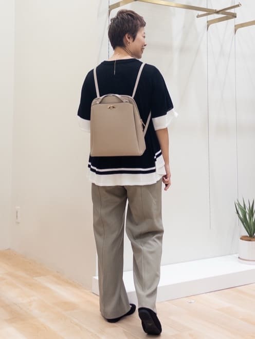 シュウコさんの「grove｜涼やか体型カバー　配色シアーニットプルオーバー」を使ったコーディネート