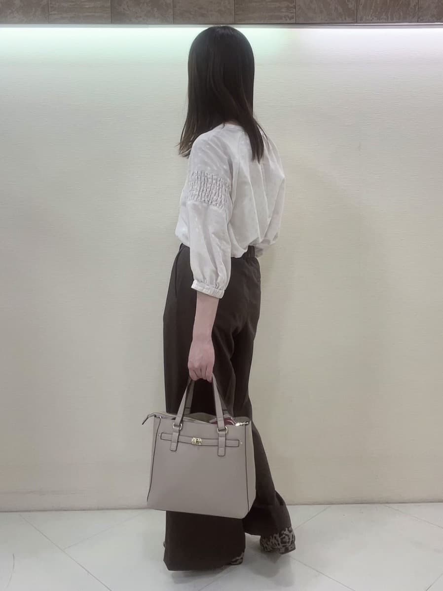 yukaさんの「Reflect｜【一枚で着映える◎】レオパード風ジャカードブラウス」を使ったコーディネート