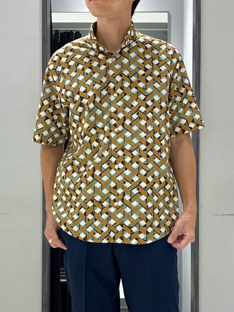 わいずみさんの「TAKEO KIKUCHI｜【COOL CITY WEAR】籠目アート柄 サッカーシャツ /通気性」を使ったコーディネート