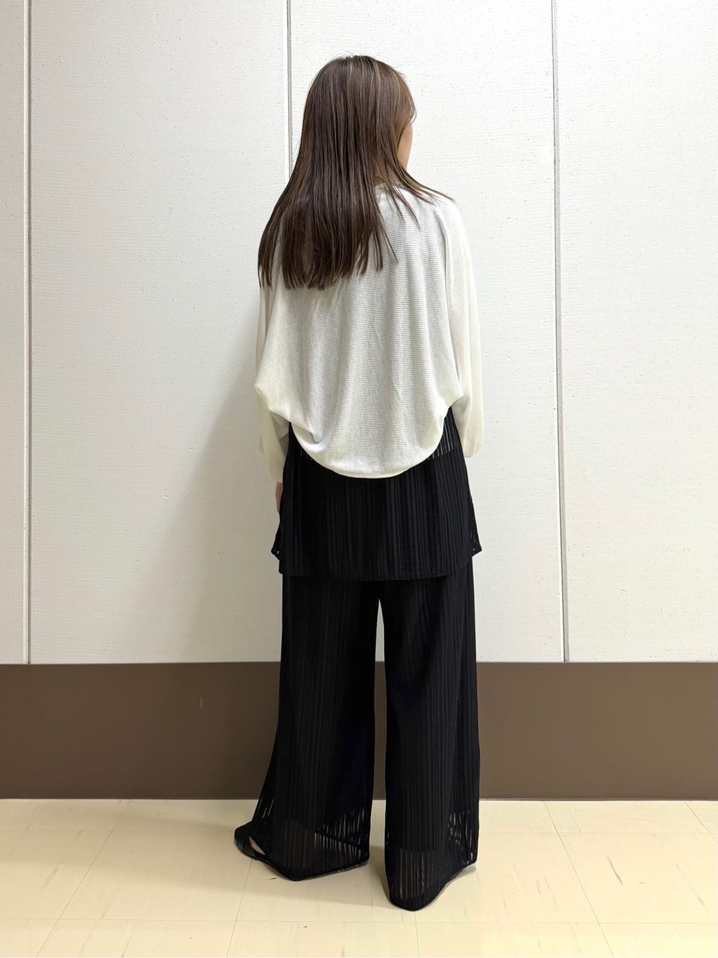 mamiさんの「INDIVI｜【洗える／セットアップ可能】ラッセルワイドパンツ」を使ったコーディネート