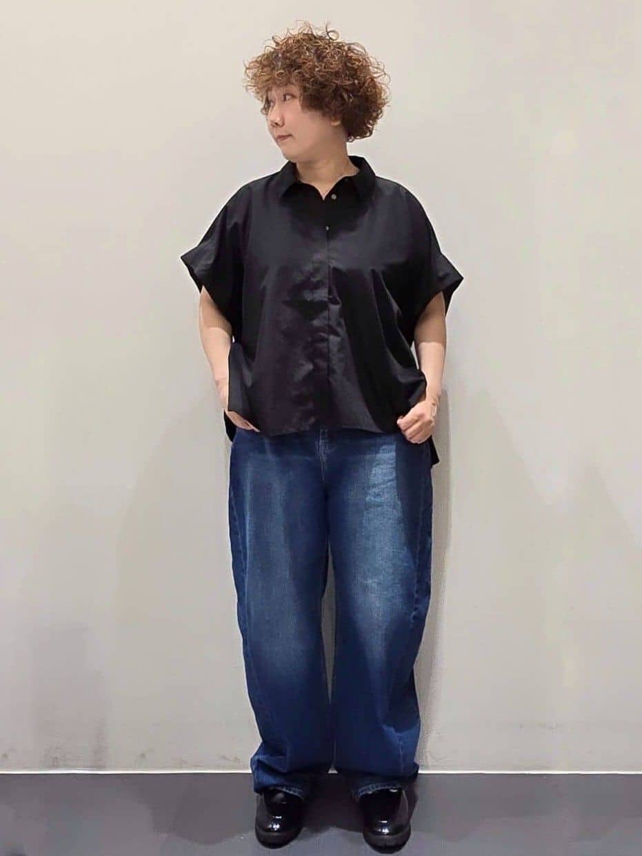 ゆきをさんの「OPAQUE.CLIP｜《andGIRL掲載》リラクシーシャツ【洗濯機洗い可】」を使ったコーディネート