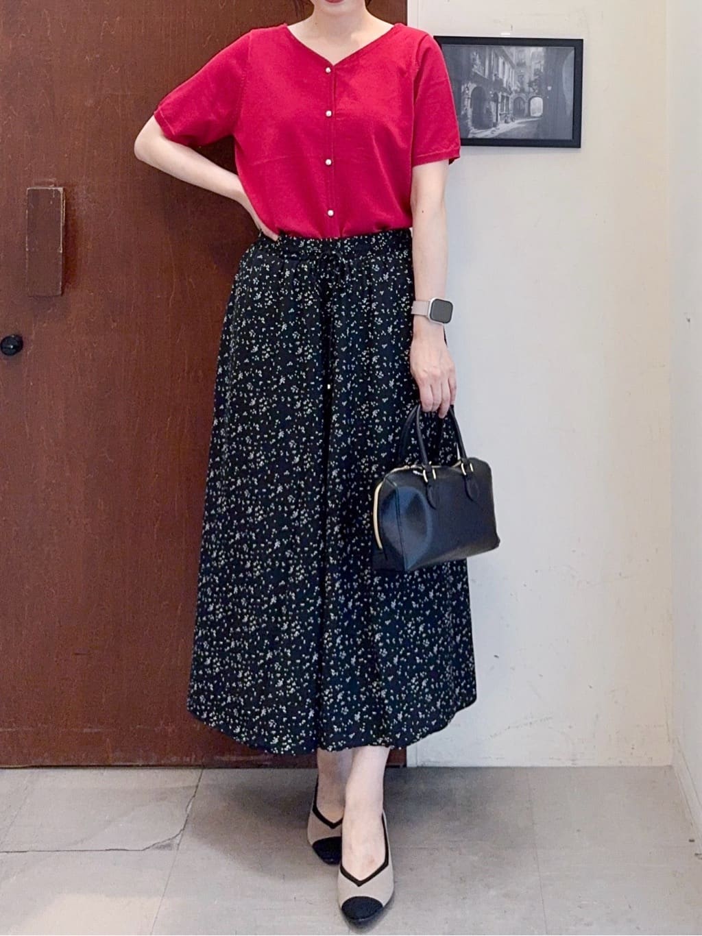 𝐇𝐢𝐫𝐨𝐦𝐢さんの「SHOO･LA･RUE｜【洗える/S-LL/前後2WAY】きれい見え 刺繍ニットカーディガン」を使ったコーディネート