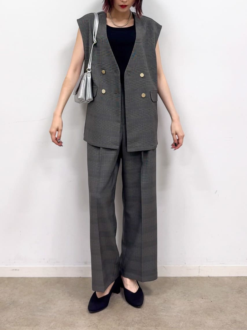 𝐜𝐡𝐢𝐤𝐚さんの「SHOO･LA･RUE｜【S-LL/セットアップ可/洗濯後しわになりにくい】ダブルベスト」を使ったコーディネート