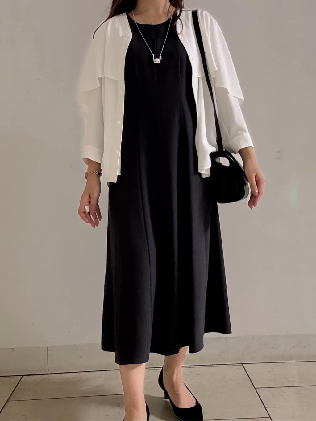 kahoさんの「INDIVI｜【羽織りとしても活躍！】ケープカラーブラウス」を使ったコーディネート