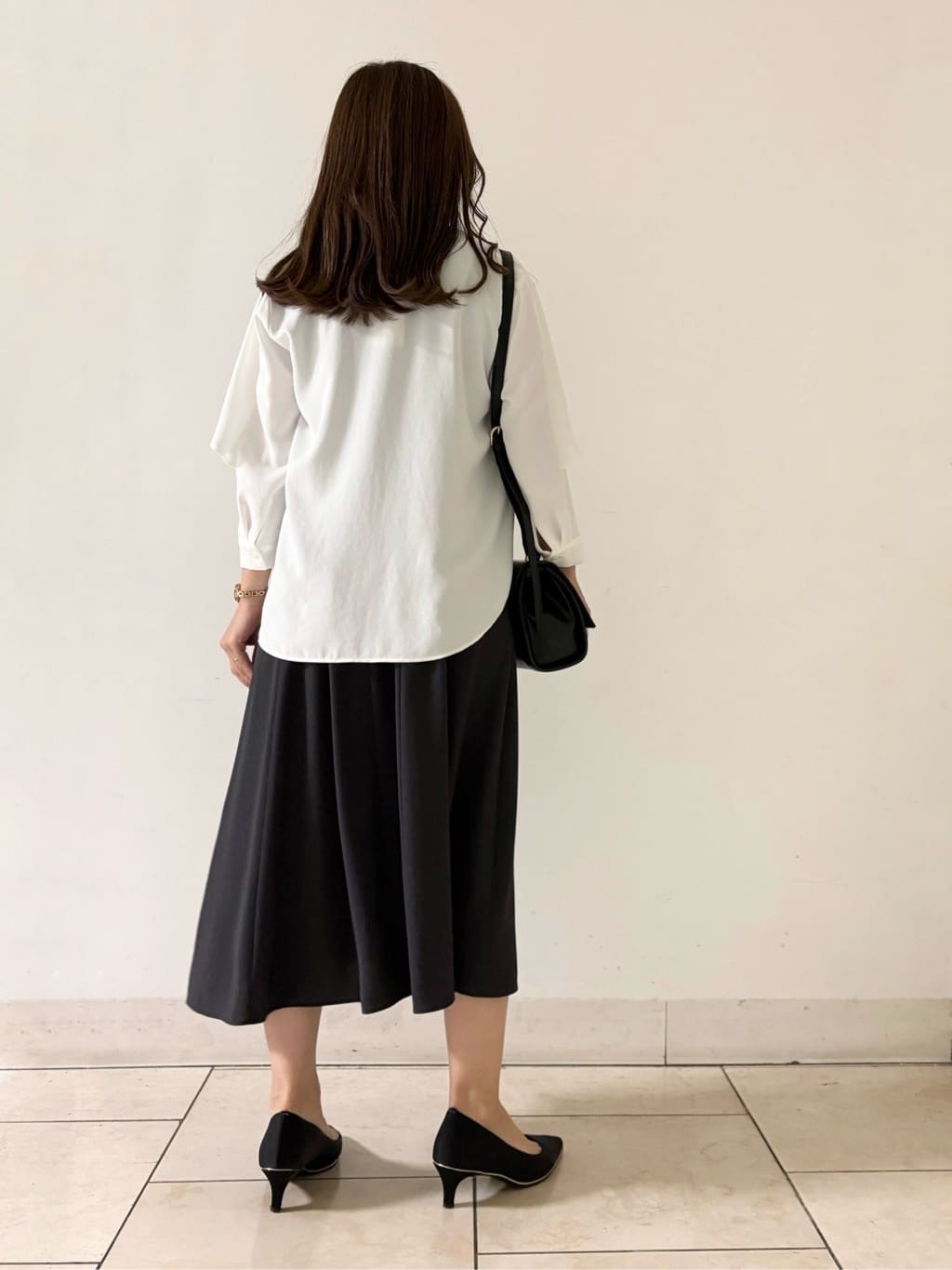 kahoさんの「INDIVI｜【羽織りとしても活躍！】ケープカラーブラウス」を使ったコーディネート