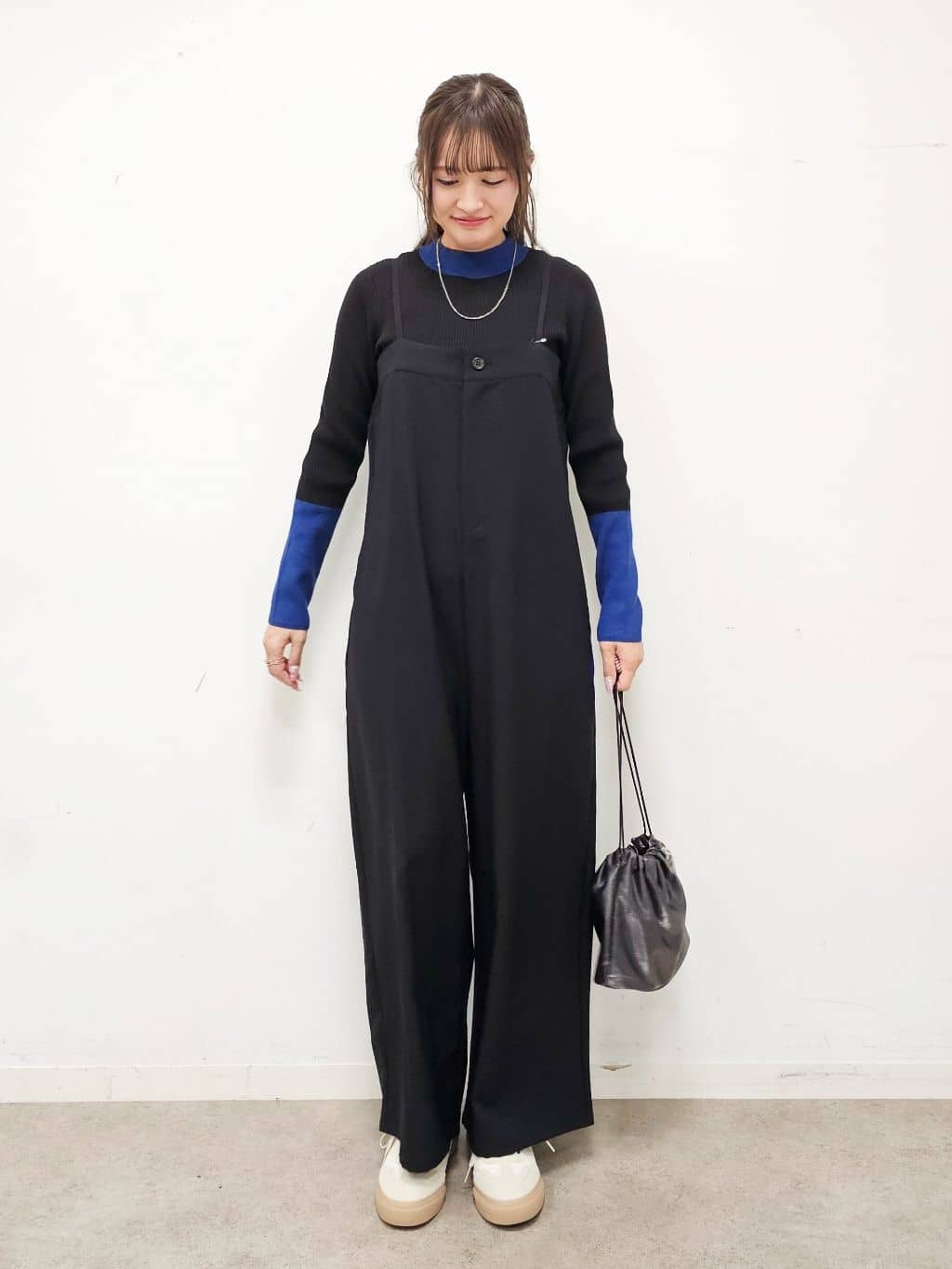 ゆゆさんの「SHOO･LA･RUE｜【S-LL】大人カジュアルに ベアトップ風 キャミサロペット」を使ったコーディネート