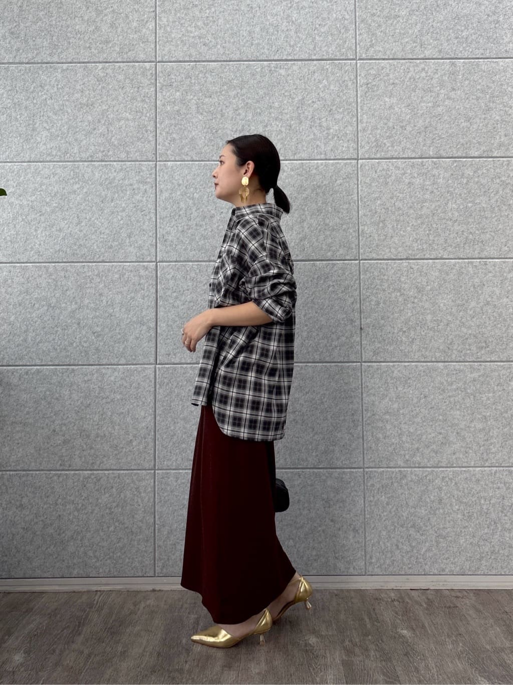 ayanoさんの「INDIVI｜オンブレチェックシャツ」を使ったコーディネート