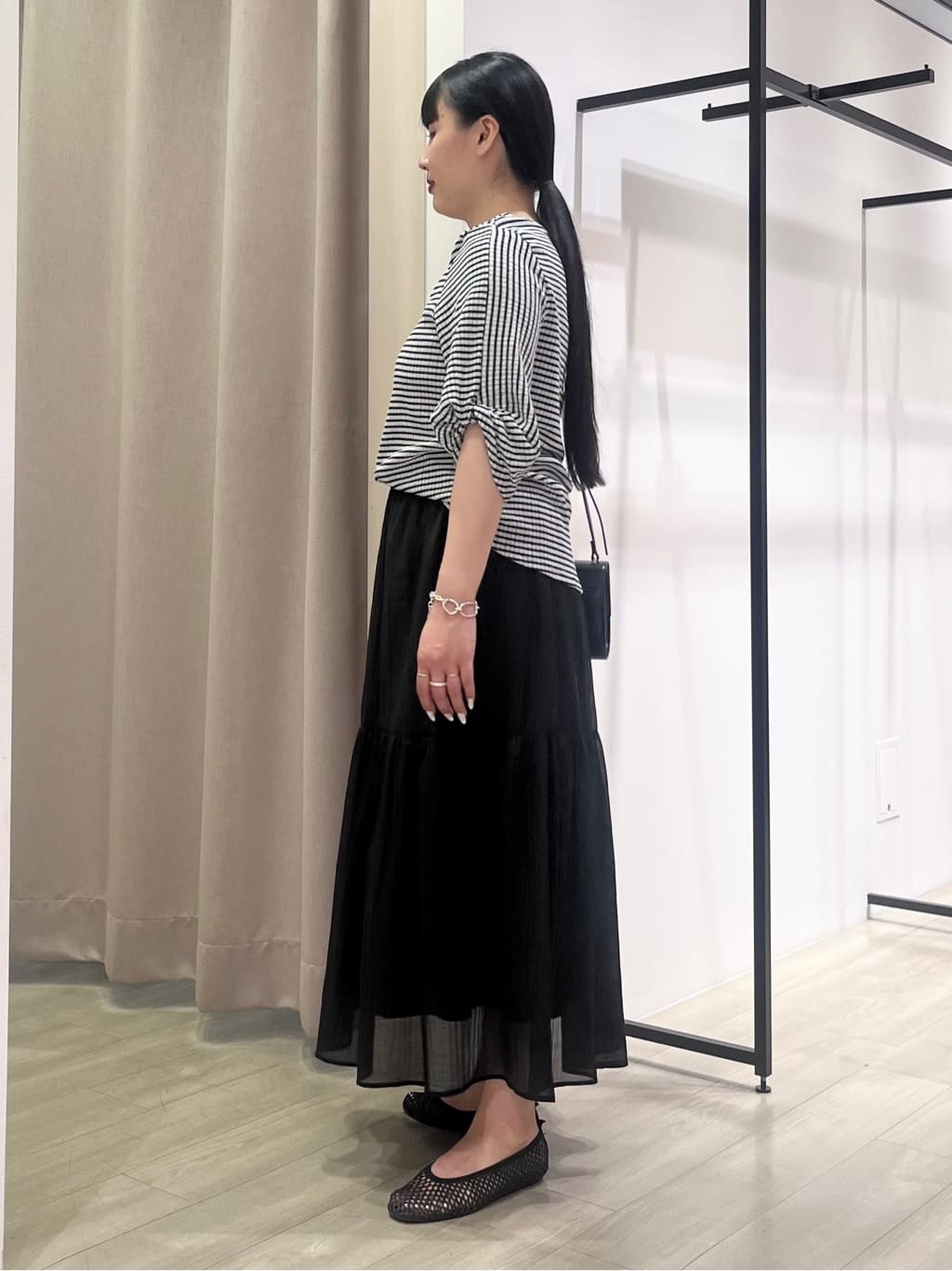 hasuさんの「INDIVI｜【UVケア／吸汗速乾】凹凸素材ねじり袖トップス」を使ったコーディネート