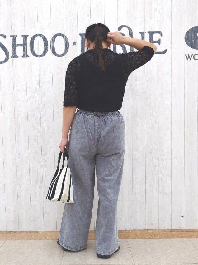 とろろさんの「SHOO･LA･RUE｜【S-LL/5分袖】大人の抜け感 襟付きレーストップス」を使ったコーディネート