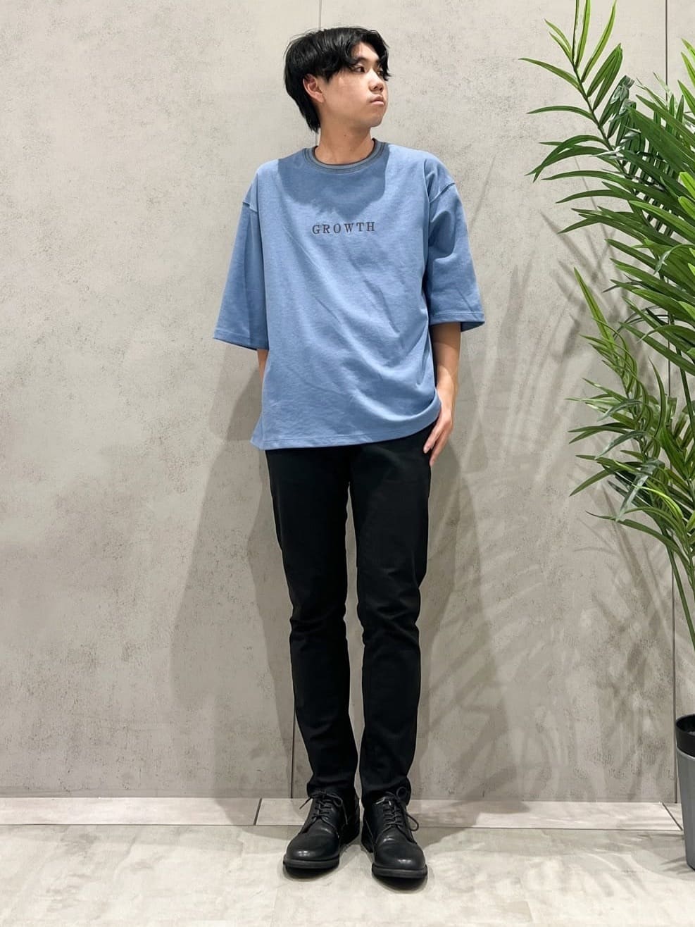 SHI-MAさんの「THE SHOP TK｜配色刺繍6分袖Tシャツ 【ビッグシルエット／洗濯機OK】」を使ったコーディネート