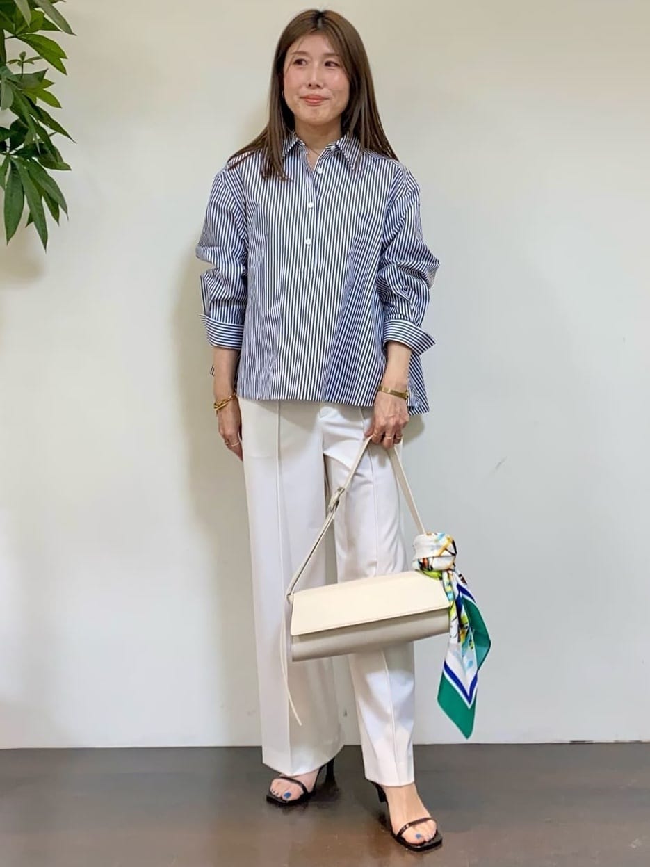 tomoさんの「UNTITLED｜トルソープリントスカーフ」を使ったコーディネート