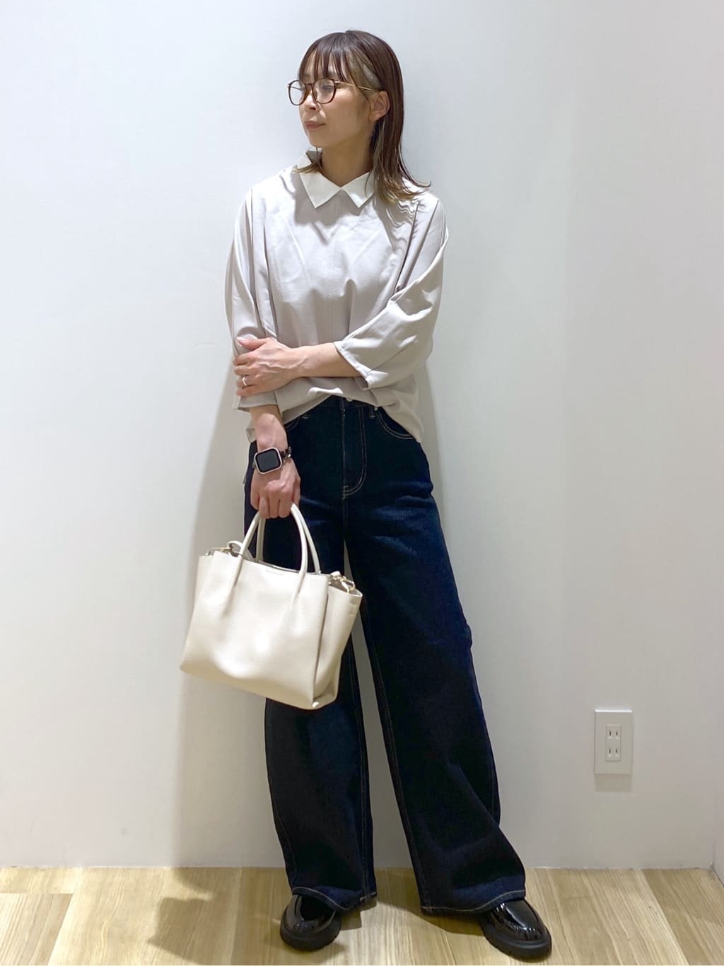 えりさんの「OPAQUE.CLIP｜襟付きドルマントップス【洗濯機OK】」を使ったコーディネート