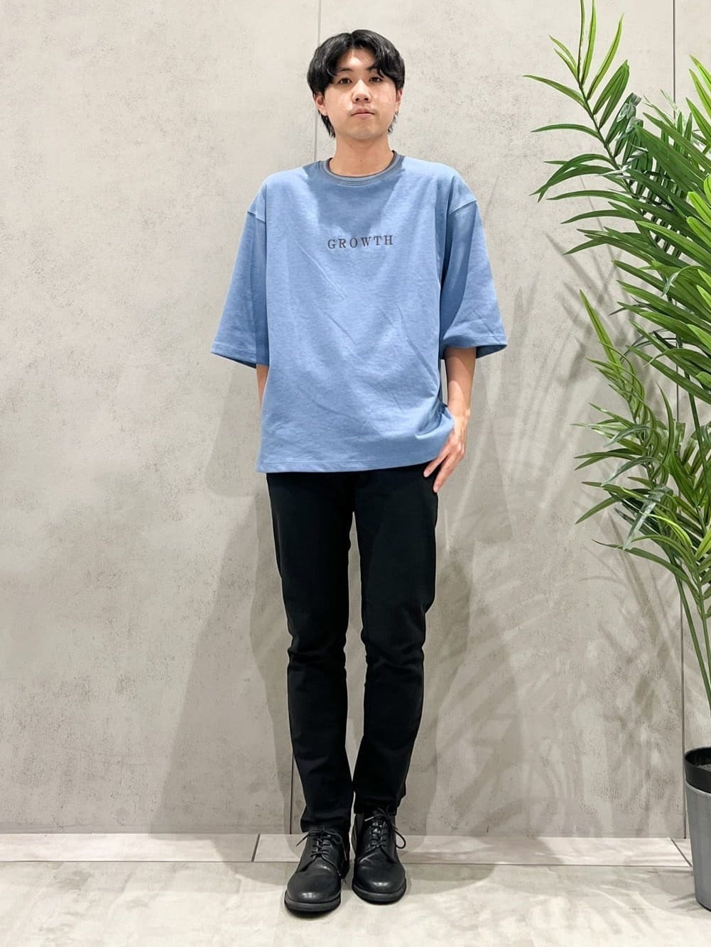 SHI-MAさんの「THE SHOP TK｜配色刺繍6分袖Tシャツ 【ビッグシルエット／洗濯機OK】」を使ったコーディネート
