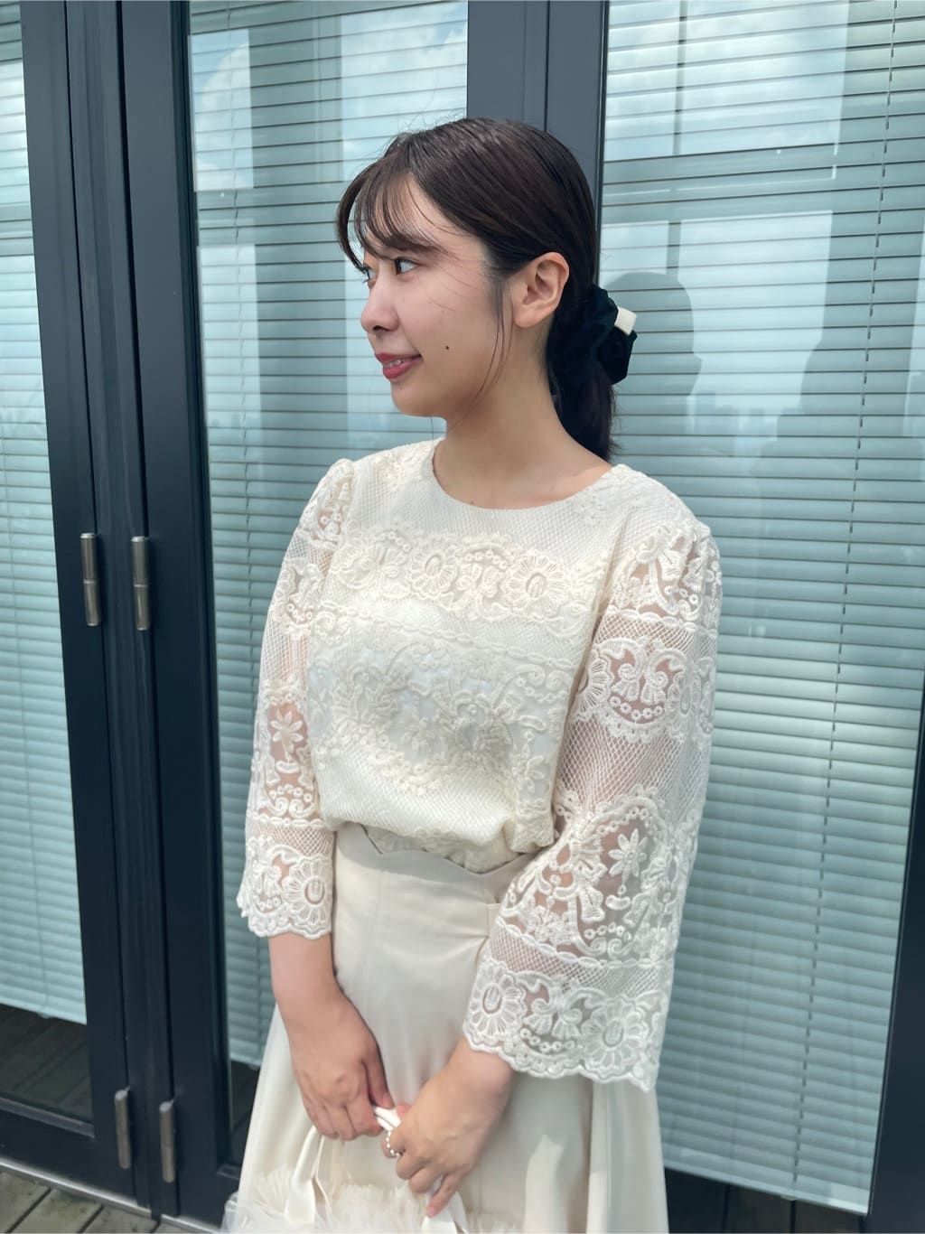 abeさんの「Couture brooch｜カットパイピングリボンパンプス」を使ったコーディネート