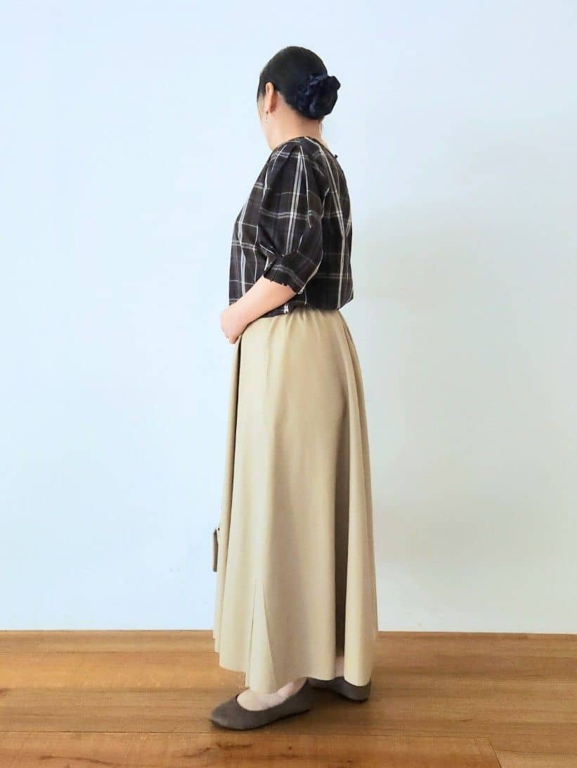 くまさんの「SHOO･LA･RUE｜【S-LL/5分袖】お袖タックできれいに魅せる 大人のチェックブラウス」を使ったコーディネート