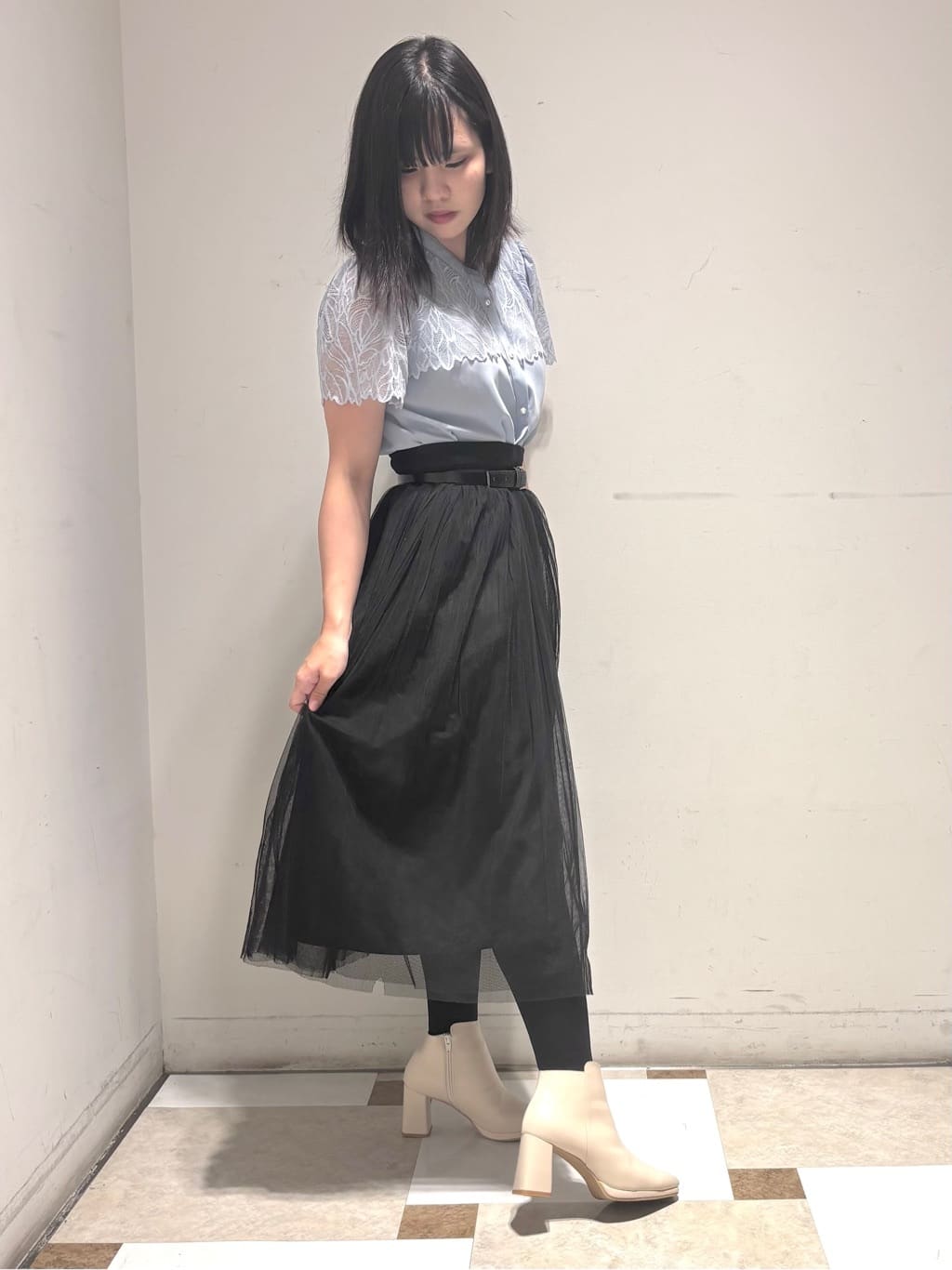 夜桜さんの「ESPERANZA｜【晴雨兼用】ブロックヒールショートブーツ」を使ったコーディネート