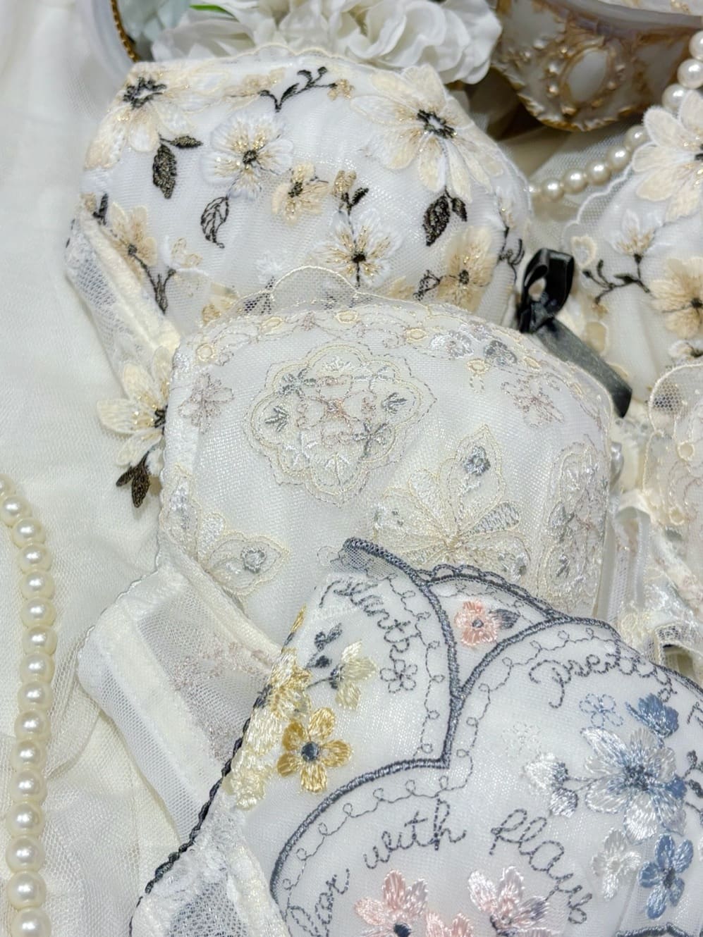 Hisaeさんの「Risa Magli｜フェリーチェ ブラジャー （D-F） ＜サイドシェイプ＞」を使ったコーディネート