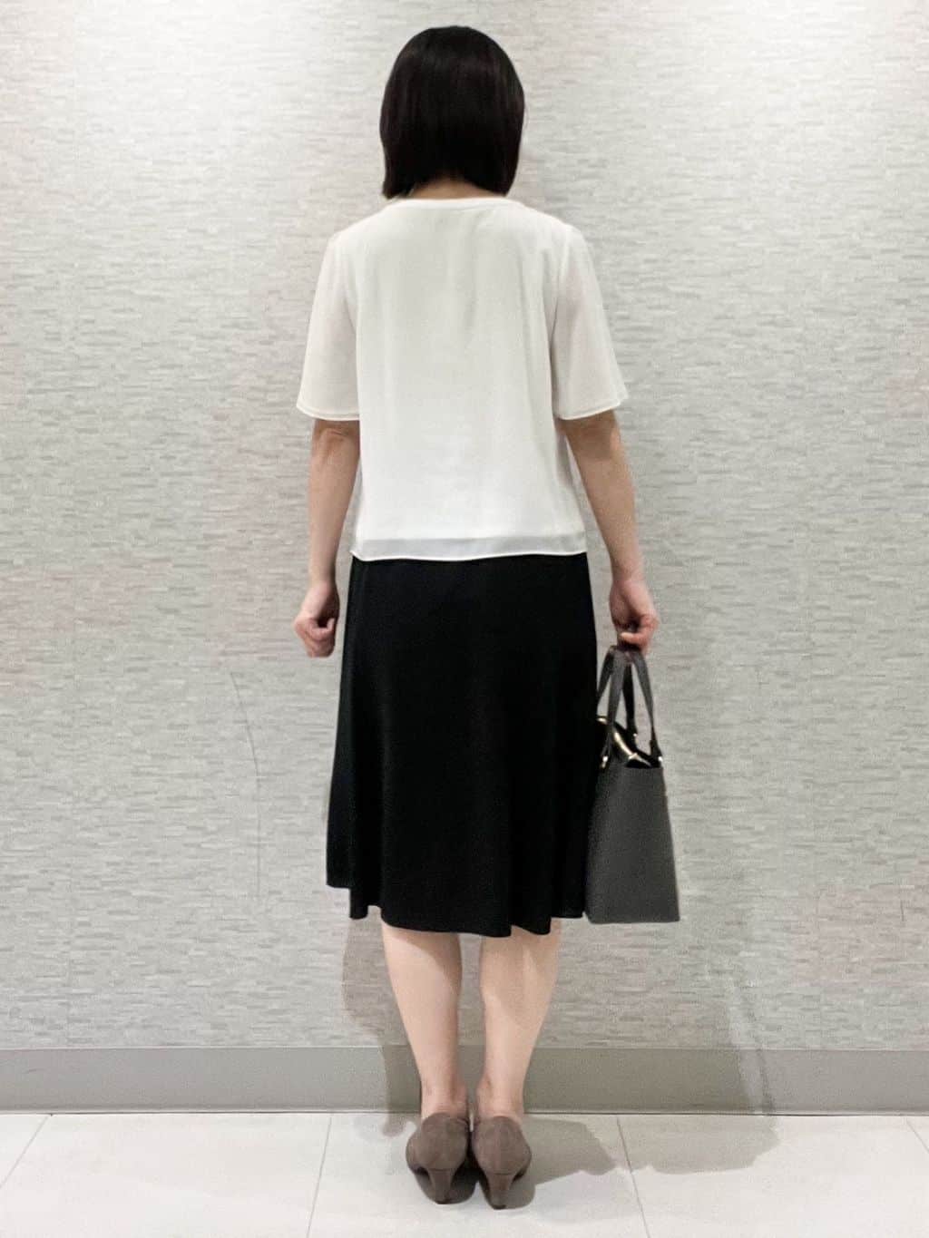 marikoさんの「Reflect｜【一枚着で着映え◎／ジャケットのインナーにも】フロント開きブラウス」を使ったコーディネート