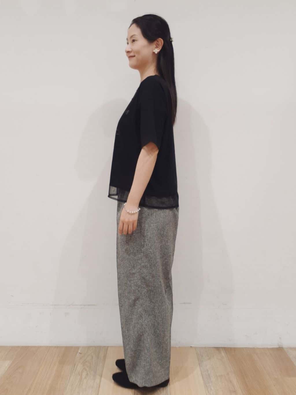 にこさんの「grove｜ラフだけどおしゃれ　チュールレイヤードTシャツ」を使ったコーディネート