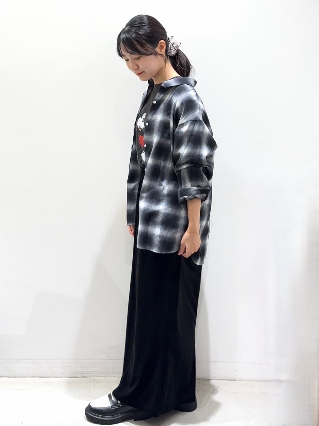 きみさんの「OPAQUE.CLIP｜【Mickey Mouse】プリントロングTシャツ」を使ったコーディネート