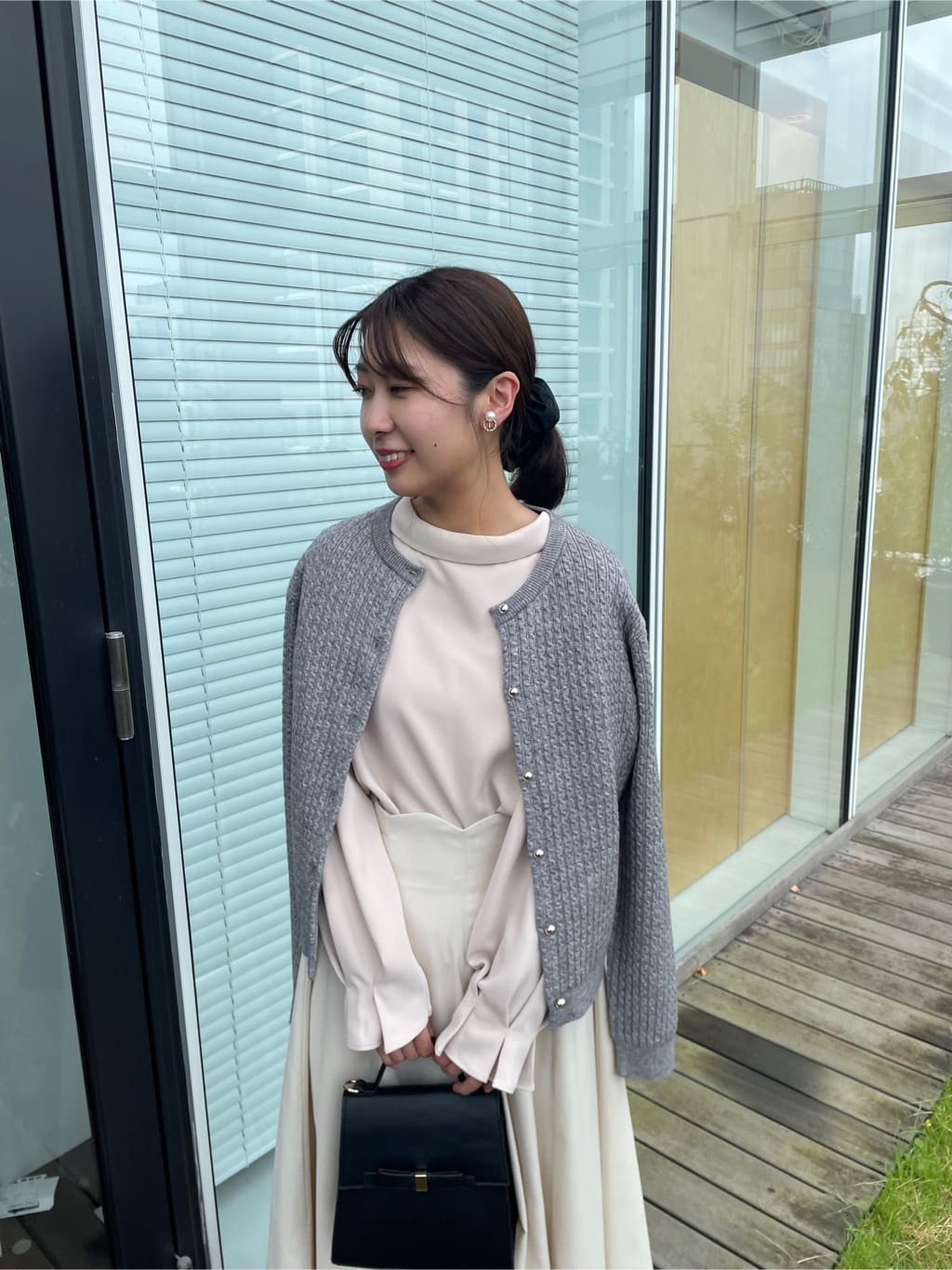 abeさんの「Couture brooch｜カットパイピングリボンパンプス」を使ったコーディネート