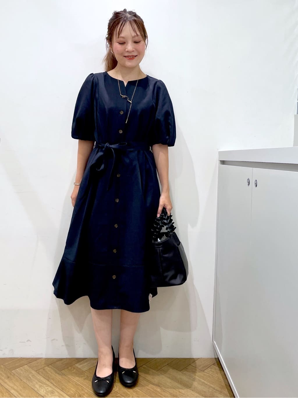 Junさんの「index｜タックパフスリーブワンピース【洗濯機洗い可／イージーアイロン】」を使ったコーディネート