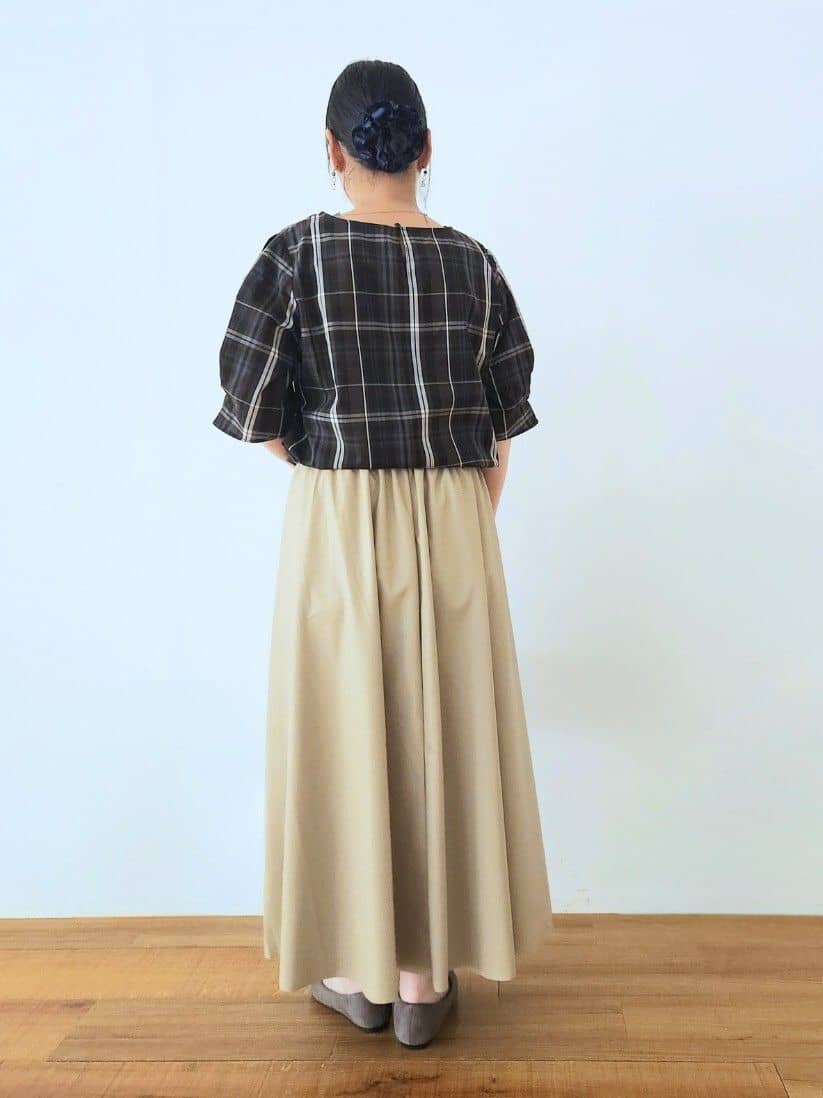 くまさんの「SHOO･LA･RUE｜【S-LL/5分袖】お袖タックできれいに魅せる 大人のチェックブラウス」を使ったコーディネート