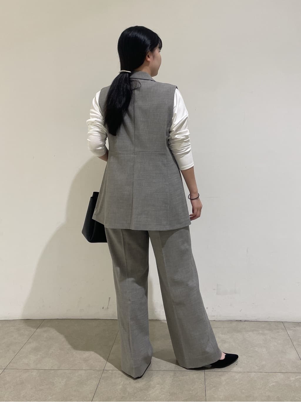 emikaさんの「INDIVI｜【セットアップ可能】凹凸ストレッチ素材テーラードカラージレジャケット」を使ったコーディネート