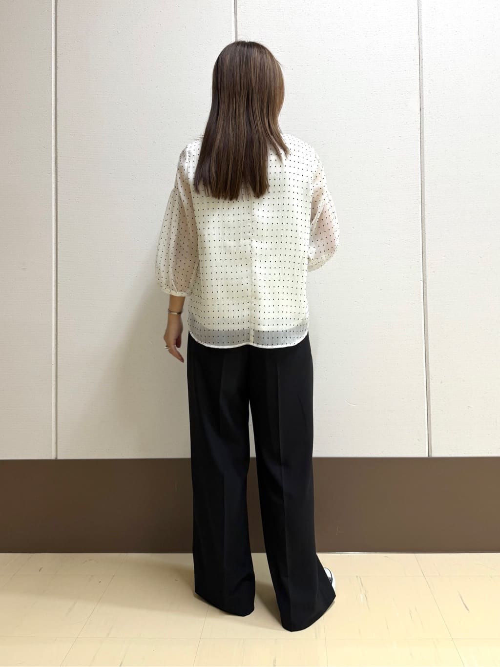 mamiさんの「INDIVI｜【着心地◎！】タックワイドパンツ」を使ったコーディネート