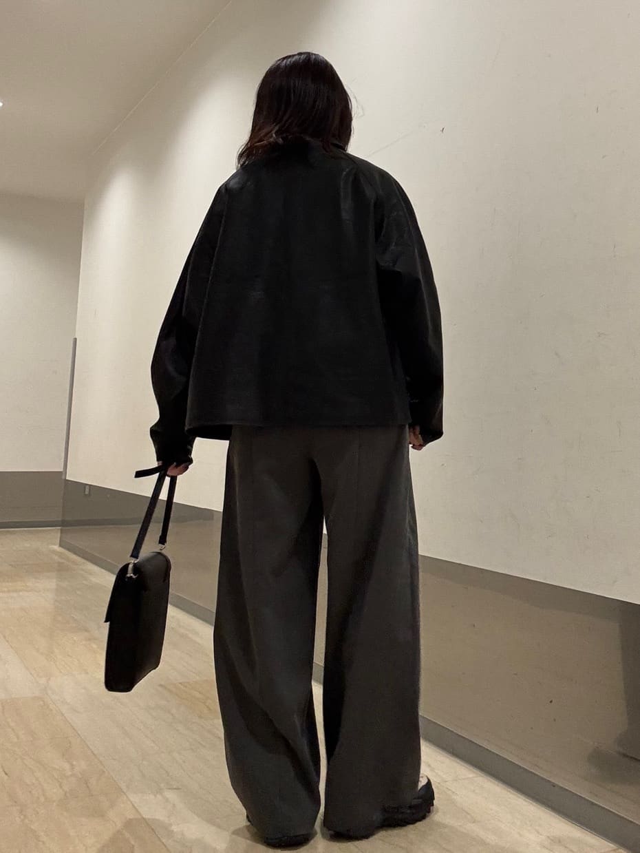 Renaさんの「tk.TAKEO KIKUCHI｜グランパバギースラックス」を使ったコーディネート
