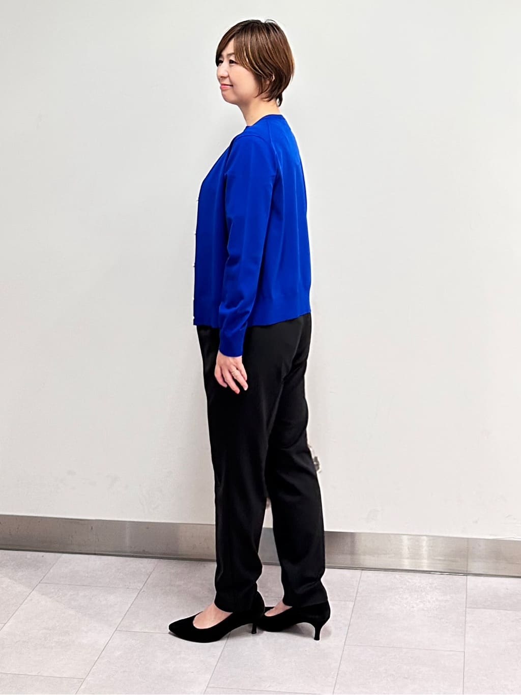 みなこさんの「UNTITLED｜【はっ水/後ろウエストゴム/洗える】ストレッチテーパードパンツ」を使ったコーディネート